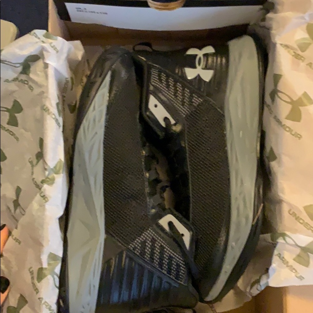 Boys Under Armour shoes